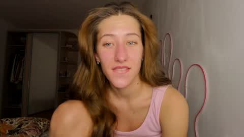 Snapshot of adellqueen chatting on April 27, 2026, 9:46 pm Adell online show from April 27, 2026, 9:46 pm