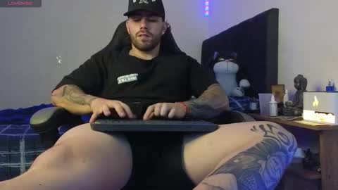 Snapshot of ades_lowe chatting on March 6, 2026, 5:37 am Ades online show from March 6, 2026, 5:37 am