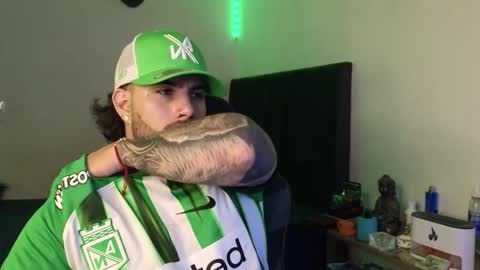 Snapshot of ades_lowe chatting on March 18, 2026, 7:00 am Ades online show from March 18, 2026, 7:00 am