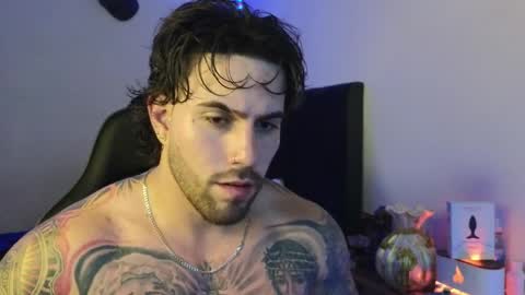 Snapshot of ades_lowe chatting on April 1, 2026, 4:57 am Ades online show from April 1, 2026, 4:57 am