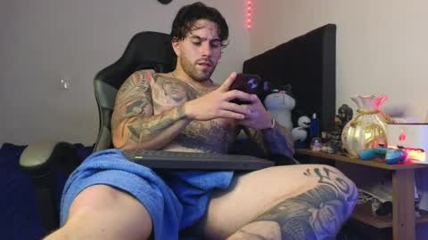 Snapshot of ades_lowe chatting on April 8, 2026, 5:18 am Ades online show from April 8, 2026, 5:18 am