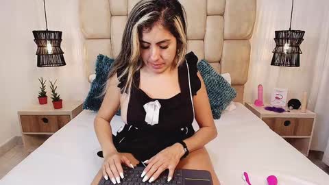 AdharaSmithh online show from January 20, 2025, 9:32 pm