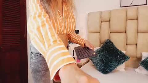 AdharaSmithh online show from March 3, 2025, 5:18 pm