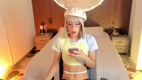 Snapshot of adharasweet1 chatting on April 16, 2026, 7:09 am AdharaSweet online show from April 16, 2026, 7:09 am