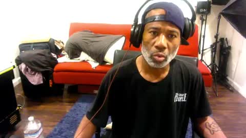 adick_ting online show from September 20, 2025, 7:09 am