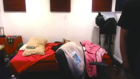 adick_ting online show from April 11, 2026, 6:12 pm