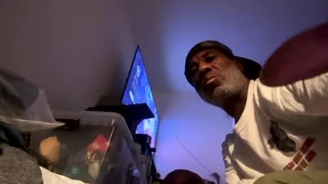 Snapshot of adick_ting chatting on July 21, 2026, 4:59 am adick_ting online show from July 21, 2026, 4:59 am