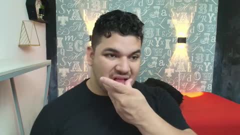 ADONIS online show from November 1, 2025, 8:33 pm