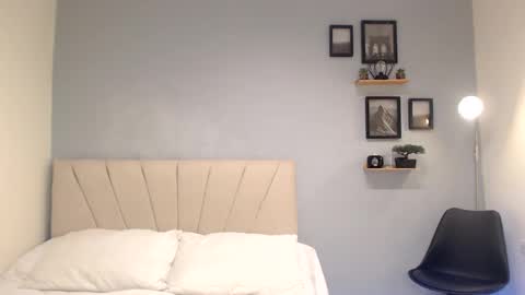 Snapshot of adonis_dlh chatting on September 11, 2025, 4:01 am Adonis online show from September 11, 2025, 4:01 am