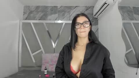 Adoraht online show from June 13, 2026, 2:04 pm
