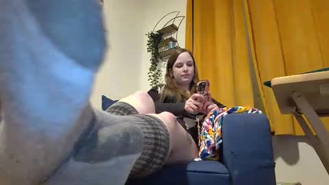 Snapshot of adorequeenbunny chatting on January 3, 2025, 8:43 pm Queen Bunny online show from January 3, 2025, 8:43 pm