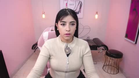 Snapshot of adri_gomez_1 chatting on April 30, 2026, 10:43 am Adri online show from April 30, 2026, 10:43 am