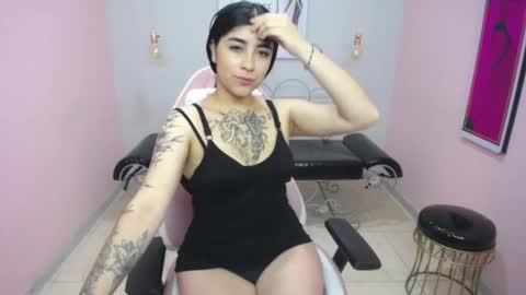 Snapshot of adri_gomez_1 chatting on May 7, 2026, 12:21 pm Adri online show from May 7, 2026, 12:21 pm