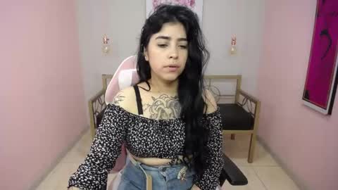 Snapshot of adri_gomez_1 chatting on May 13, 2026, 12:24 pm Adri online show from May 13, 2026, 12:24 pm