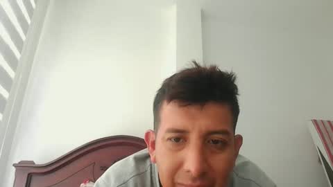 Snapshot of adrian1991oscar chatting on May 17, 2026, 7:10 pm ADRIAN OSCAR online show from May 17, 2026, 7:10 pm