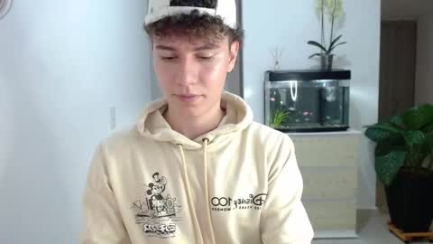 adrian morelli online show from December 18, 2024, 2:32 am