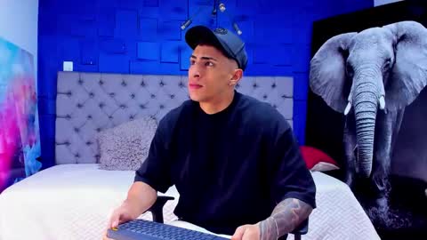 Snapshot of adrian_rae chatting on September 13, 2025, 11:43 am online show from September 13, 2025, 11:43 am