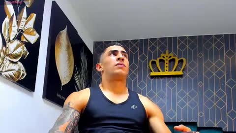 Snapshot of adrian_rae chatting on November 12, 2025, 12:00 am online show from November 12, 2025, 12:00 am