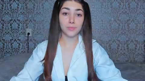 Snapshot of adrianakuiper chatting on July 3, 2026, 8:04 pm Adriana online show from July 3, 2026, 8:04 pm