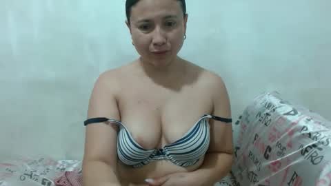 Adriana Tellez online show from September 13, 2025, 2:50 pm