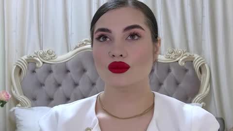 AdrianaTores online show from November 28, 2025, 6:38 am