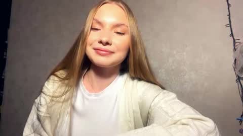 Caroline online show from March 16, 2026, 3:49 pm