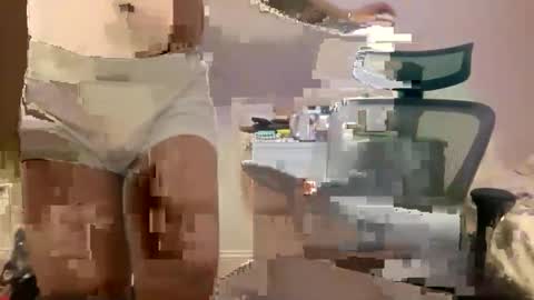 Snapshot of adriano_guapo chatting on December 1, 2025, 10:09 am adriano guapo online show from December 1, 2025, 10:09 am