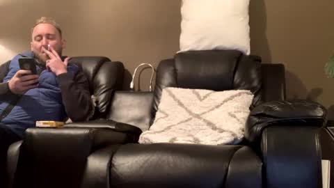 Snapshot of adrianryder chatting on December 2, 2025, 2:06 am adrianryder online show from December 2, 2025, 2:06 am