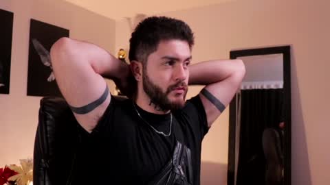 Snapshot of adrianwilliams_ chatting on January 7, 2025, 1:06 am Adrian Williams online show from January 7, 2025, 1:06 am