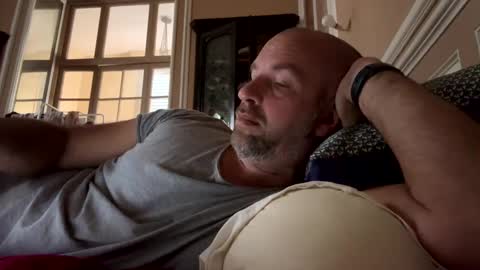 adrienfromparis online show from December 20, 2024, 8:38 am