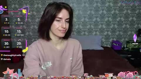 Adriana online show from October 9, 2025, 6:11 am