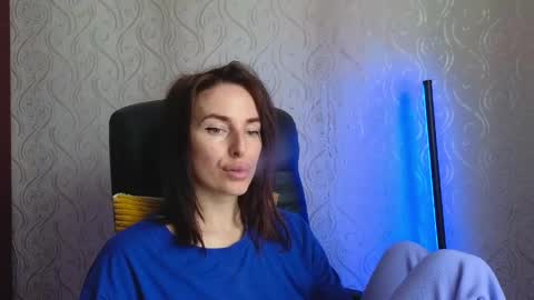 Adriana online show from June 1, 2026, 6:15 am