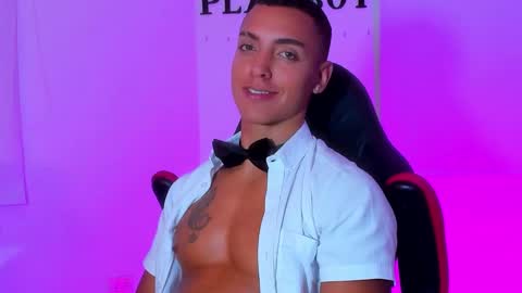 Adrian Lopez online show from December 13, 2024, 10:13 pm