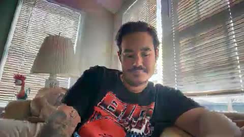 adriiiiiiiiano online show from December 21, 2025, 2:46 pm