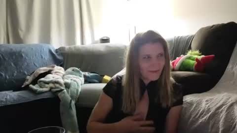 Rose online show from August 9, 2026, 2:24 am