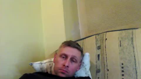 Snapshot of adventure85d4 chatting on October 5, 2025, 12:20 am adventure85d4 online show from October 5, 2025, 12:20 am