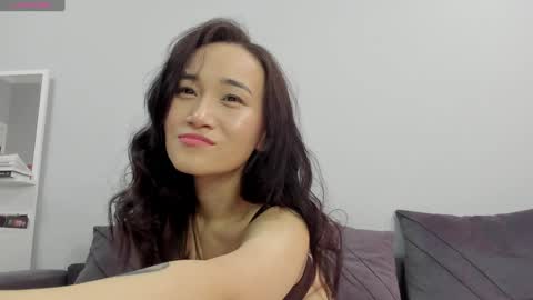 Aenie online show from December 22, 2024, 4:28 am