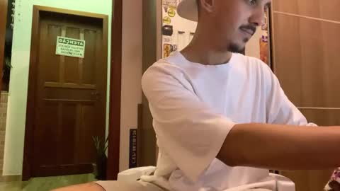 Luci online show from November 3, 2025, 2:13 am