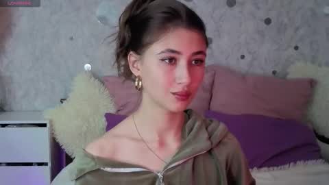 AffiinaLovsx online show from November 30, 2025, 1:04 pm