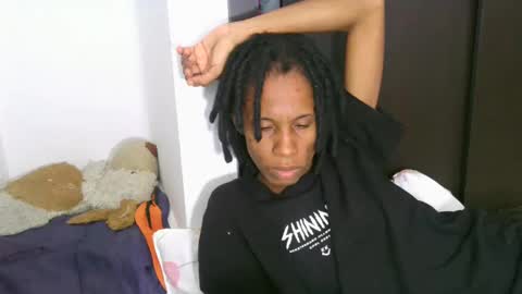 Snapshot of africadeluxe chatting on February 16, 2025, 7:27 pm Africa online show from February 16, 2025, 7:27 pm