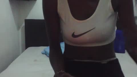 Snapshot of african_beauties chatting on February 25, 2026, 3:05 am Mia Friends online show from February 25, 2026, 3:05 am