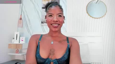 Afro Luna online show from November 17, 2025, 11:27 am