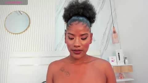 Afro Luna online show from November 29, 2025, 12:08 pm