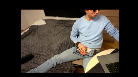 Snapshot of aftertherun chatting on March 26, 2026, 9:31 pm AfterTheRun online show from March 26, 2026, 9:31 pm