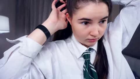 Lana  1800 - 0330 UTC   Mia 0700- 1630 UTC online show from October 6, 2025, 6:11 am