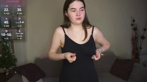 Lana  1800 - 0330 UTC   Mia 0700- 1630 UTC online show from April 13, 2026, 6:08 am