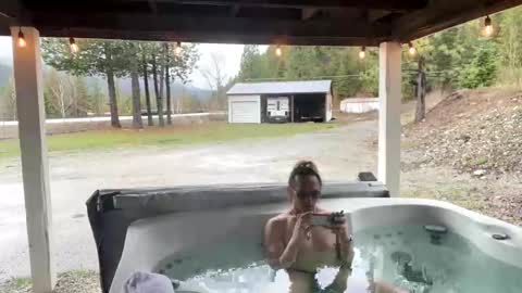 agabe2323 online show from April 2, 2026, 3:31 pm