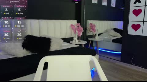 AGATA online show from October 31, 2025, 5:03 pm