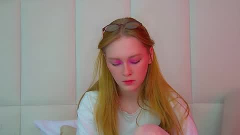 AgataFoxley online show from November 30, 2025, 6:28 am