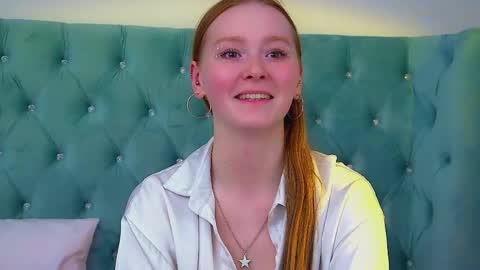 AgataFoxley online show from June 8, 2026, 1:39 am
